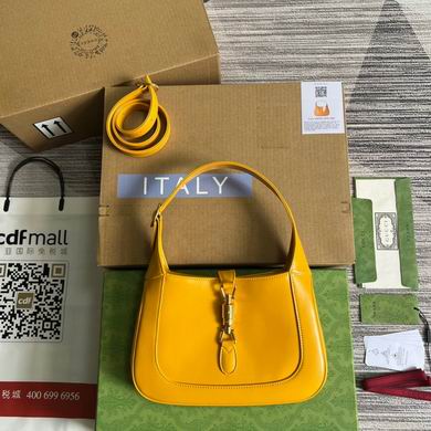 Gucci Jackie 1961 Small Shoulder Bag in Yellow Smooth Leather