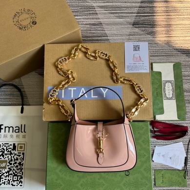 Gucci Jackie 1961 Mini Shoulder Bag with Chain Strap in Pink Patent Leather