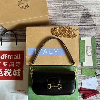 Gucci Horsebit 1955 Small Shoulder Bag in Black Leather with Gold Chain