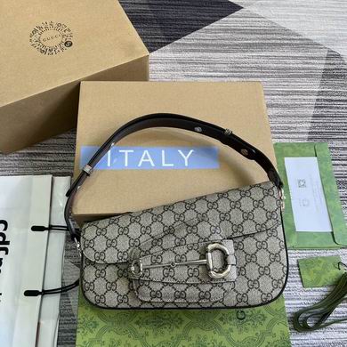 Gucci Horsebit 1955 Shoulder Bag in Beige and Ebony GG Supreme Canvas