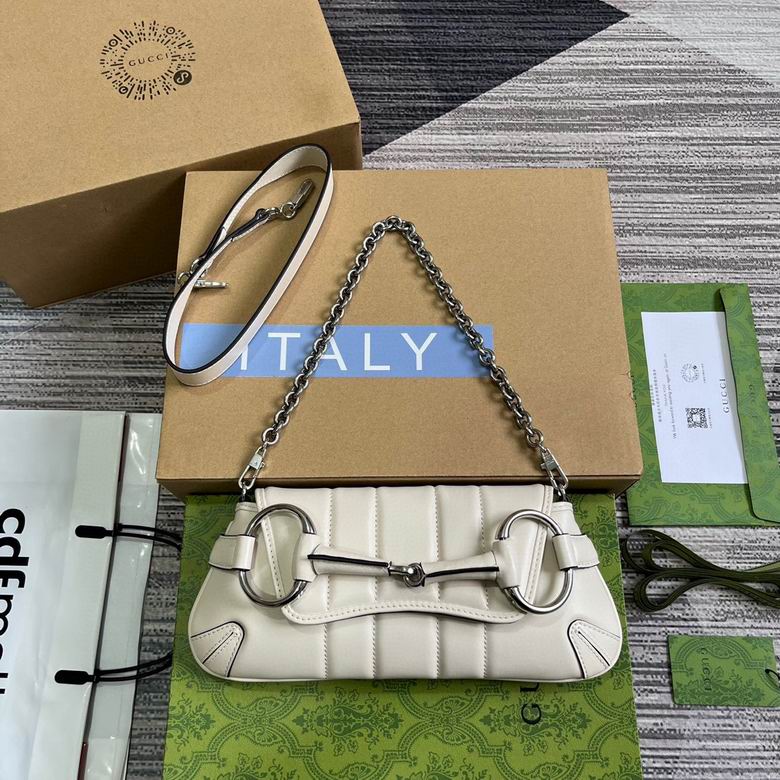 Gucci Horsebit Chain Small Shoulder Bag in White Leather with Silver Hardware