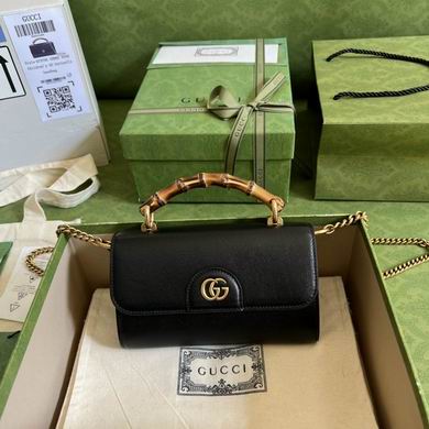 Gucci Bamboo Top-Handle Chain Shoulder Bag in Black Leather with Gold GG