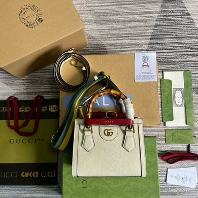 Gucci Diana Mini Tote Bag with Bamboo Handle in White Leather