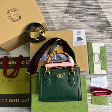 Gucci Diana · 20×16×10 cm