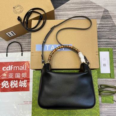 Gucci Diana Medium Shoulder Bag with Bamboo Handle in Black Leather
