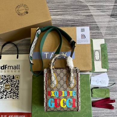 Gucci Exquisite Gucci Mini Tote Bag in GG Supreme Canvas with Green Strap