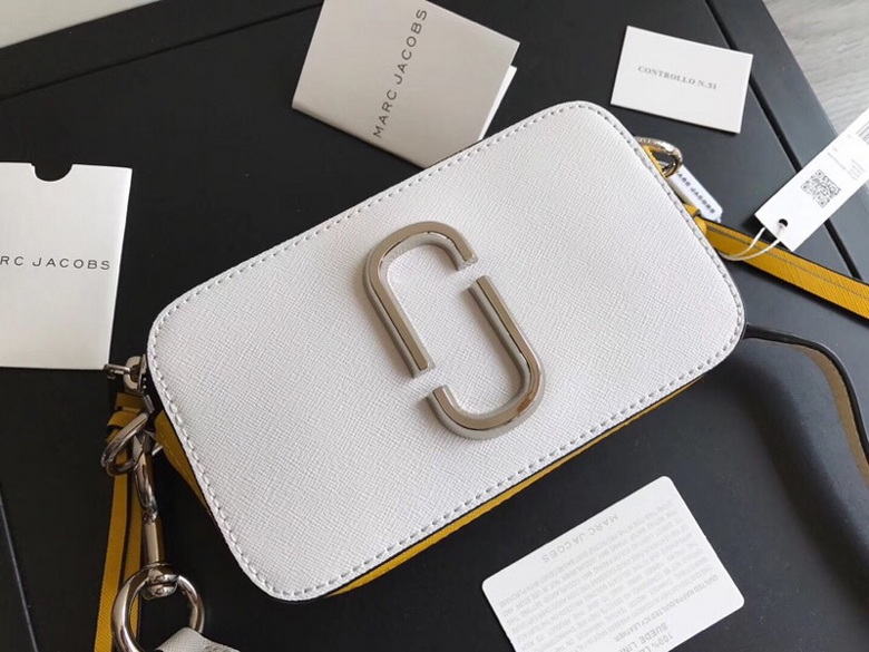 Marc Jacobs Snapshot Small Camera Crossbody Bag in White Textured Leather