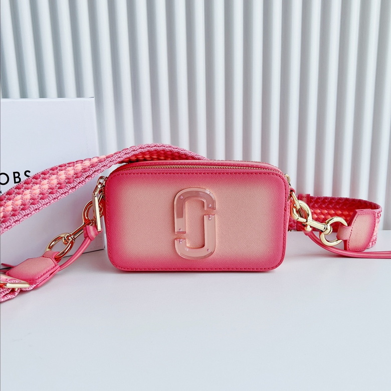 Marc Jacobs Snapshot Camera Crossbody Bag in Pink Ombre Textured Leather