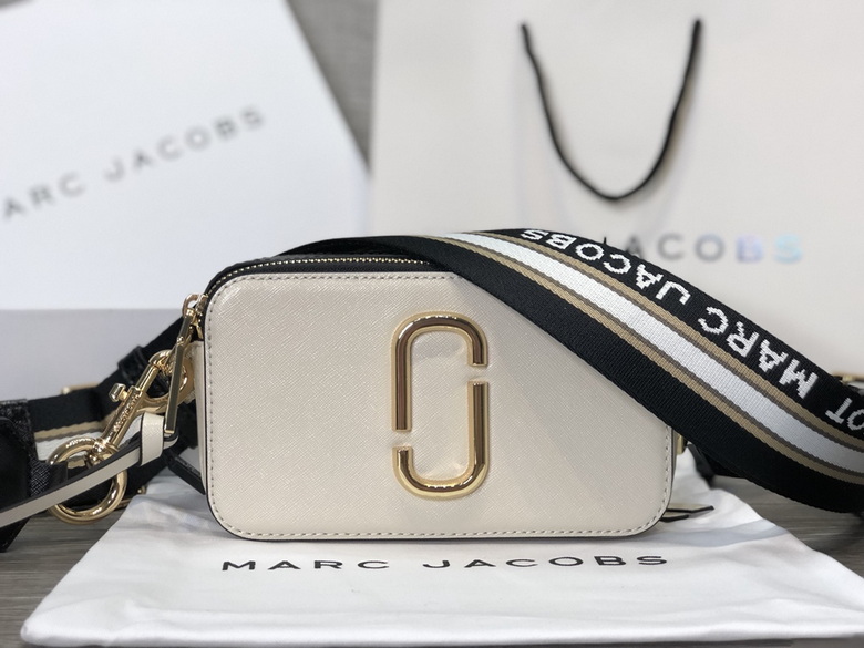 Marc Jacobs Snapshot Camera Crossbody Bag in Cream Textured Leather