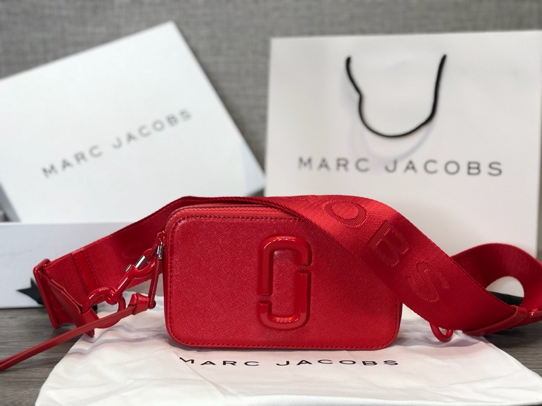 Marc Jacobs Snapshot Camera Crossbody Bag in Red Textured Leather