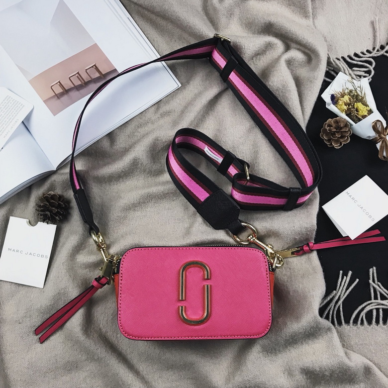 Marc Jacobs Snapshot Small Camera Crossbody Bag in Pink Textured Leather