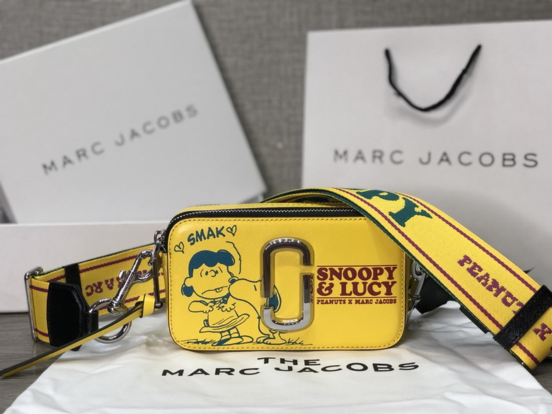 Marc Jacobs The Snapshot Camera Bag in Yellow, Peanuts Snoopy & Lucy Print