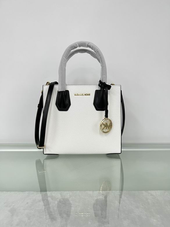 Michael Kors Mercer Medium Messenger Tote Bag in White and Black Pebbled Leather