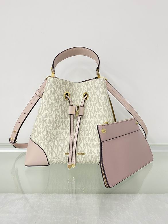 Michael Kors Mercer Gallery Medium Bucket Bag in Vanilla Logo with Soft Pink