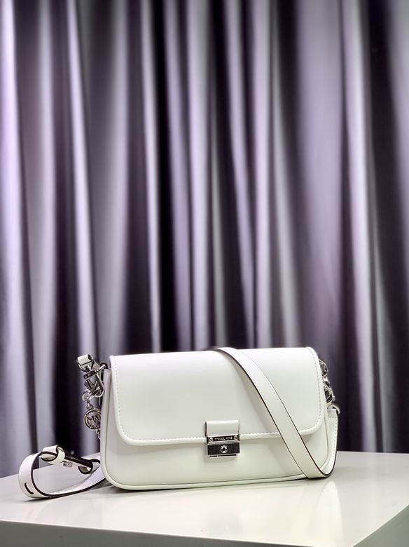 Michael Kors Bradshaw Flap Shoulder Bag in White Leather with Silver Hardware