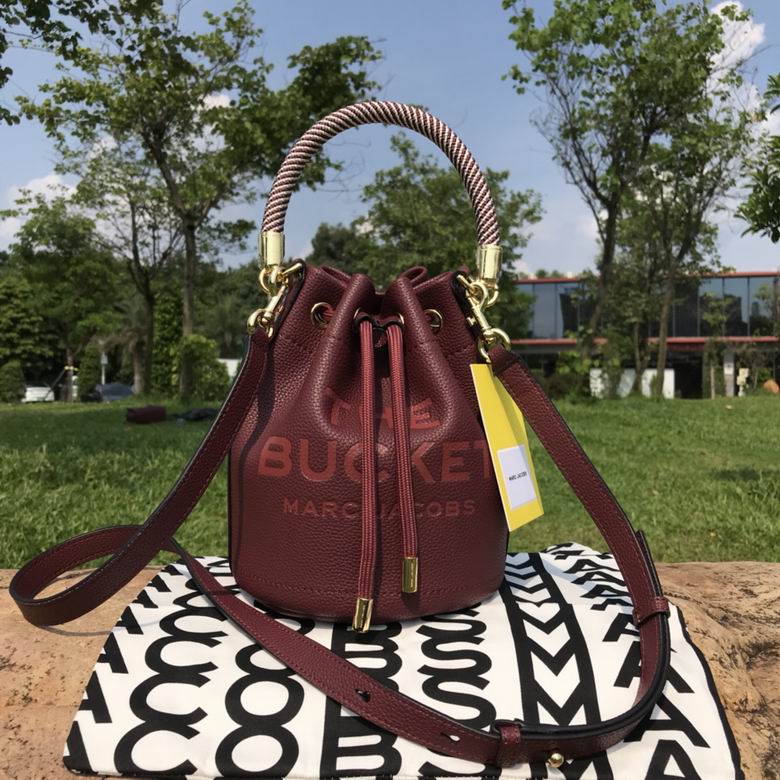 Marc Jacobs The Bucket Bag in Burgundy Pebbled Leather with Rope Handle