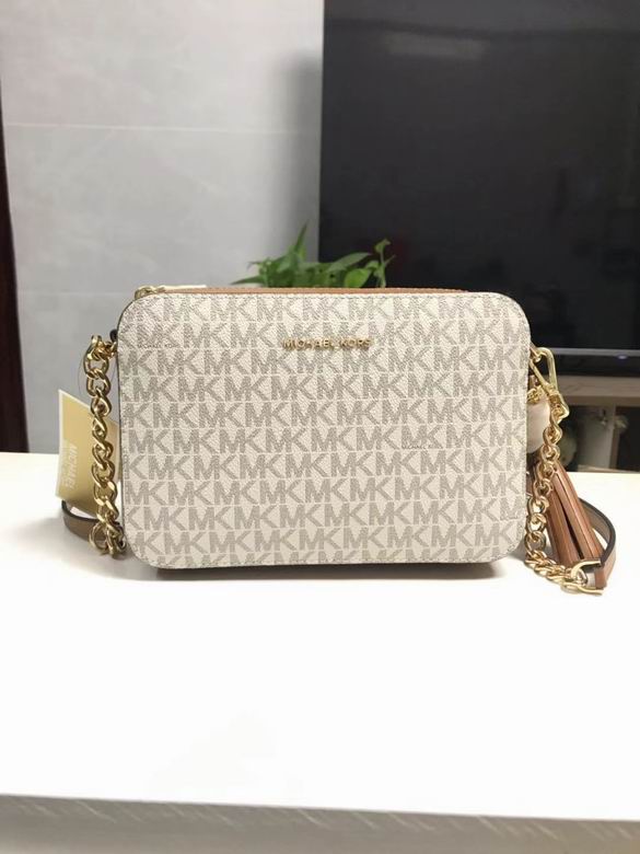Michael Kors Jet Set Camera Bag · 24×16×6 cm