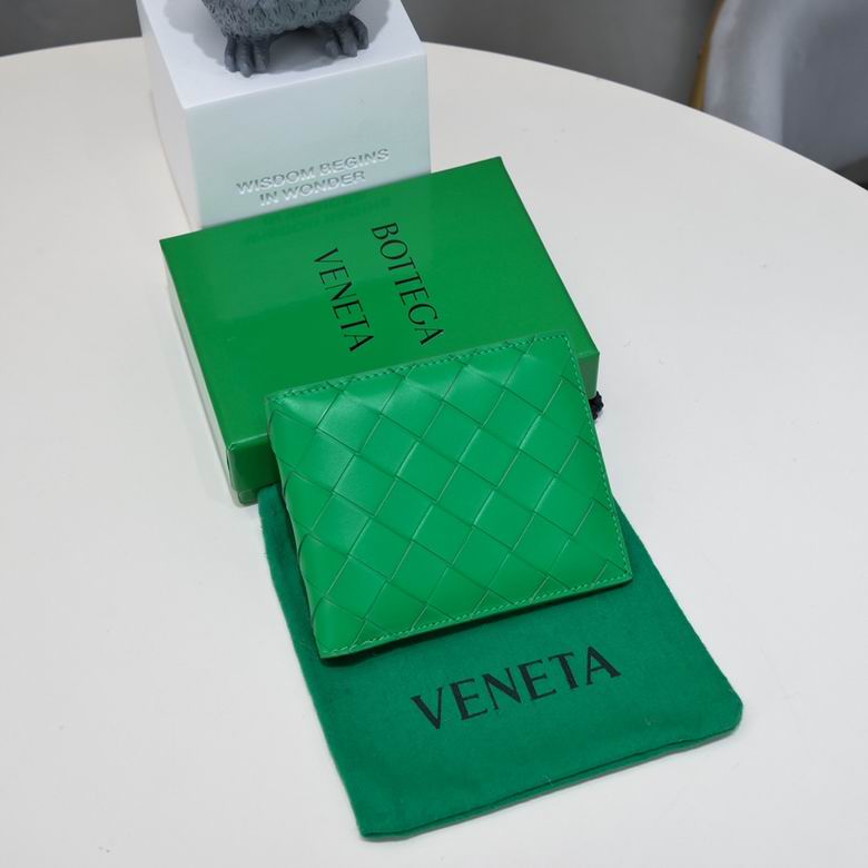 Bottega Veneta Intrecciato Bi-Fold Wallet · 10×11 cm