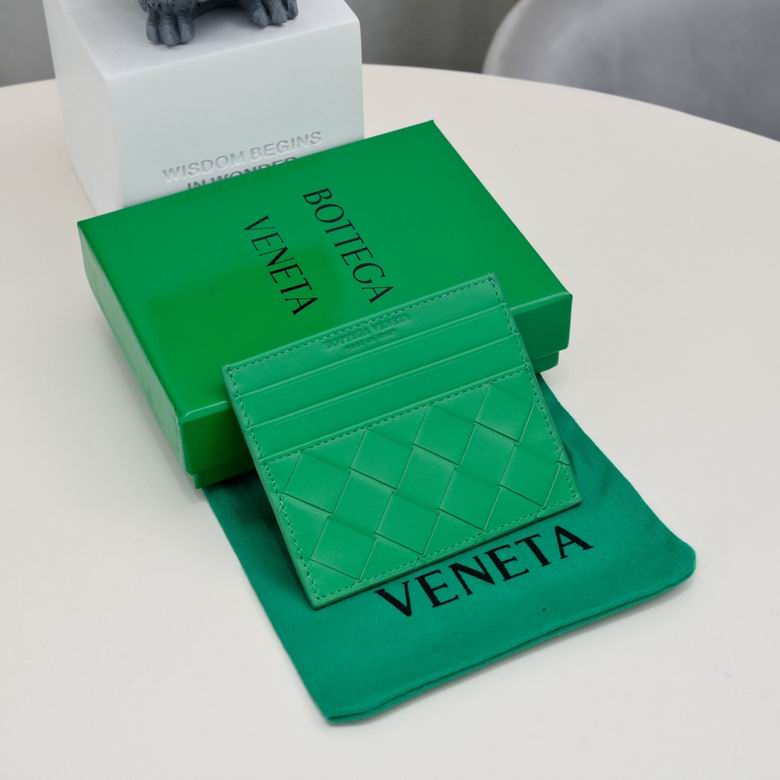 Bottega Veneta Intrecciato Card Case in Green Woven Leather