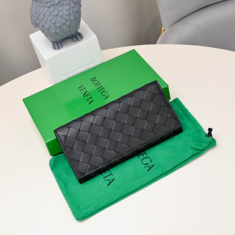 Bottega Veneta Intrecciato Long Continental Wallet in Black Woven Leather