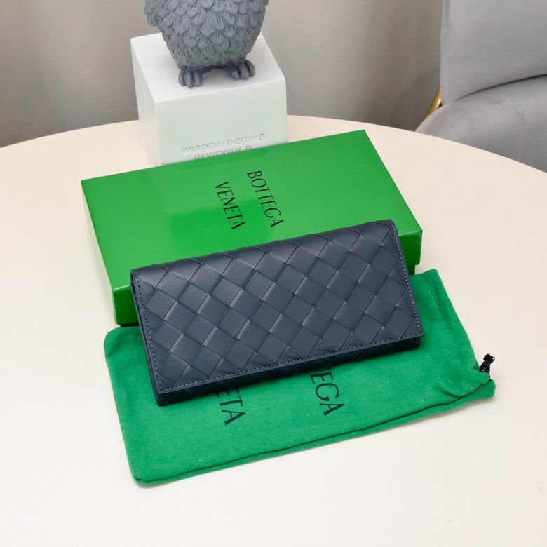 Bottega Veneta Intrecciato Long Continental Wallet in Navy Woven Leather