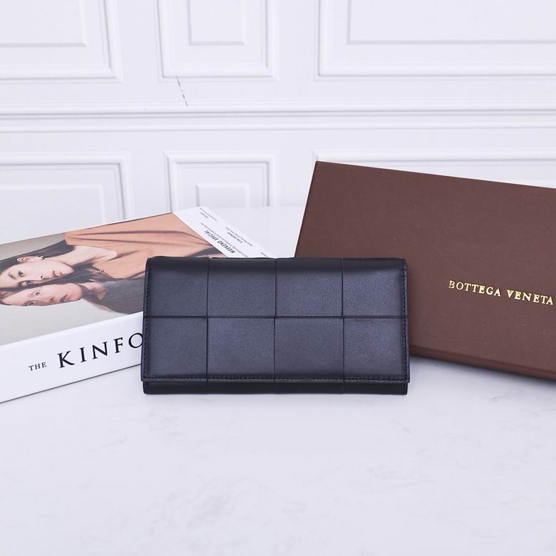 Bottega Veneta Intrecciato Continental Wallet · 18×10×2 cm