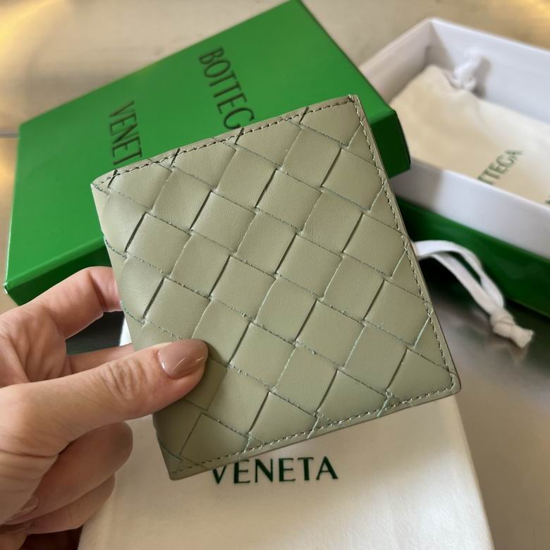 Bottega Veneta Intrecciato Bi-Fold Wallet in Sage Green Woven Leather