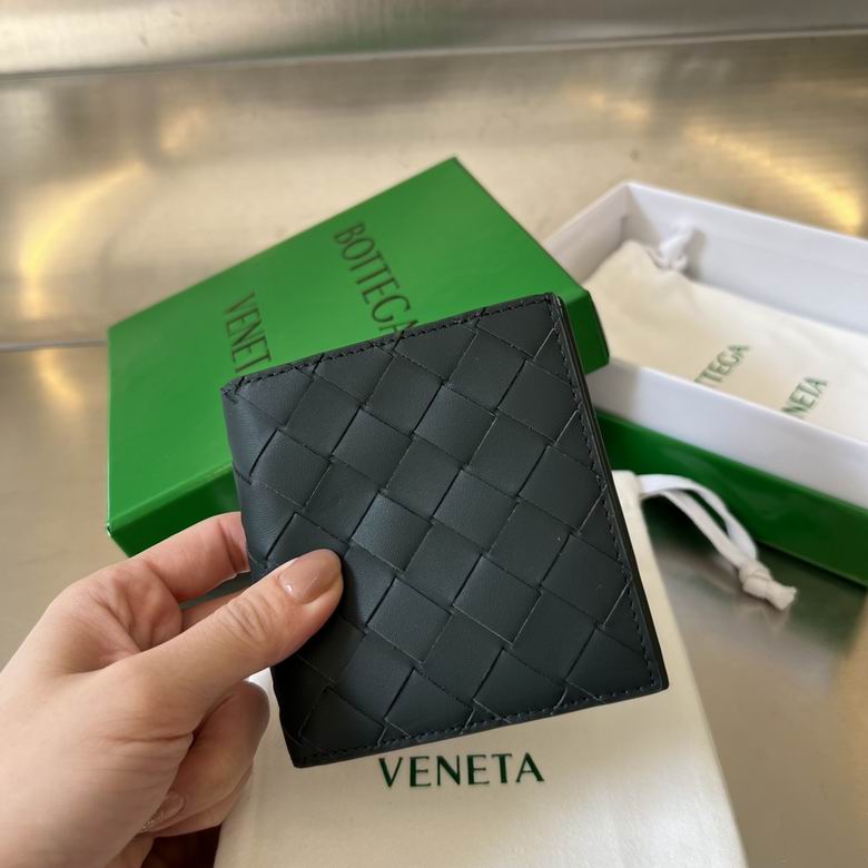 Bottega Veneta Intrecciato Bi-Fold Wallet in Dark Green Woven Leather