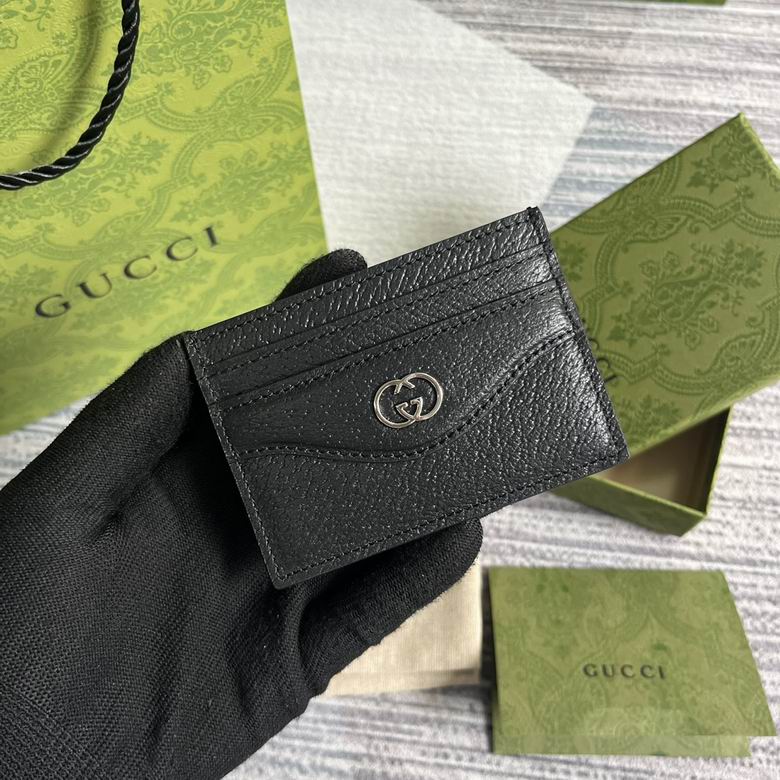 Gucci Card Case with Interlocking G in Black Grained Leather