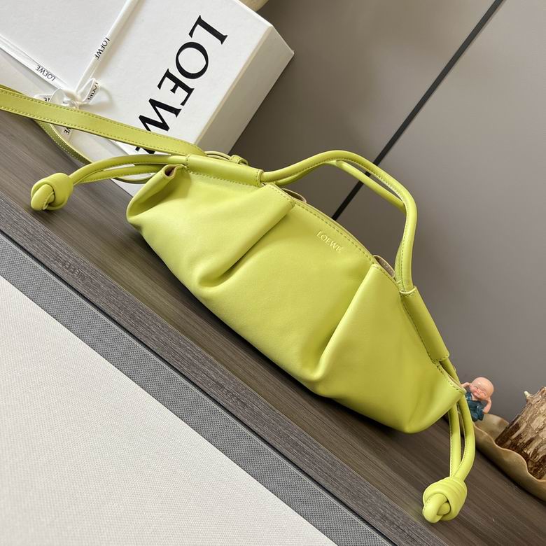 Loewe Paseo · 35×11.5×21 cm