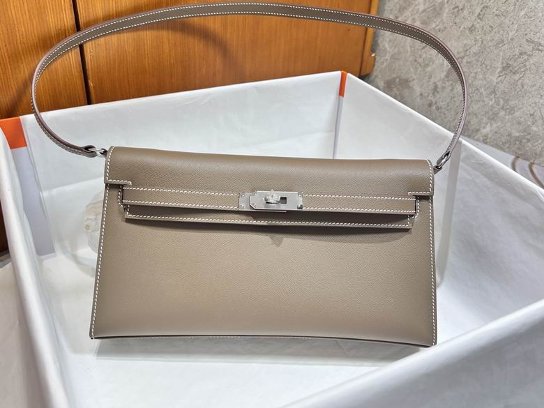 Hermès Kelly Elan Shoulder Bag in Etoupe Epsom Leather with Silver Hardware
