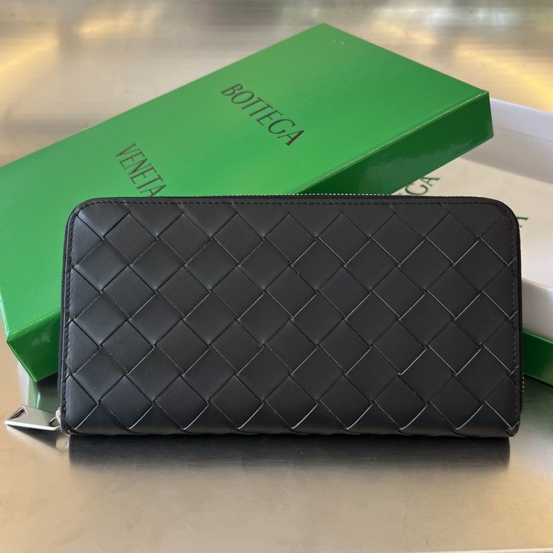 Bottega Veneta Intrecciato Zip-Around Wallet in Black Woven Leather