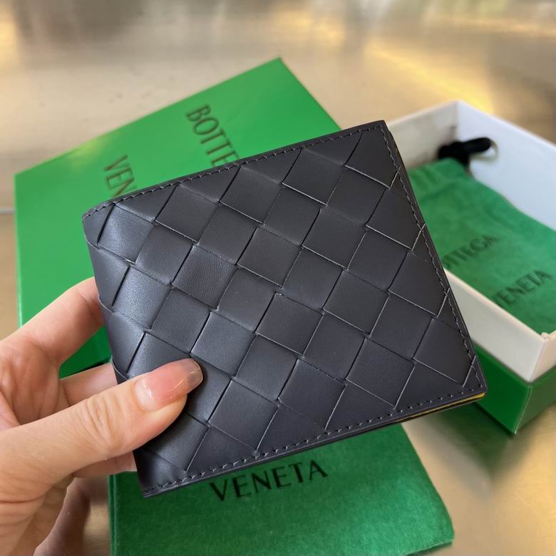 Bottega Veneta Intrecciato Bi-Fold Wallet in Dark Grey Woven Leather