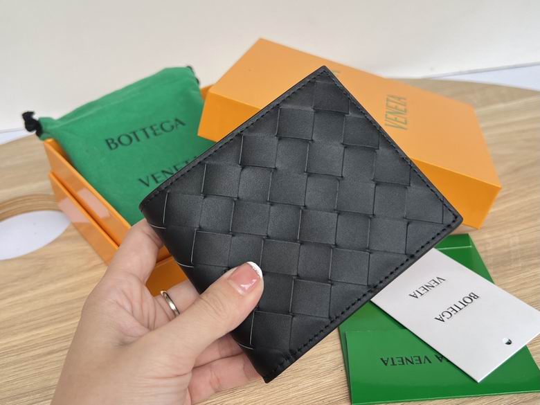 Bottega Veneta Intrecciato Bi-Fold Wallet · 11.5×9.5 cm