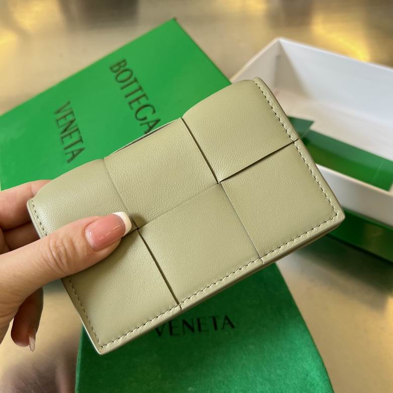 Bottega Veneta Cassette Intrecciato Card Case in Sage Green Leather