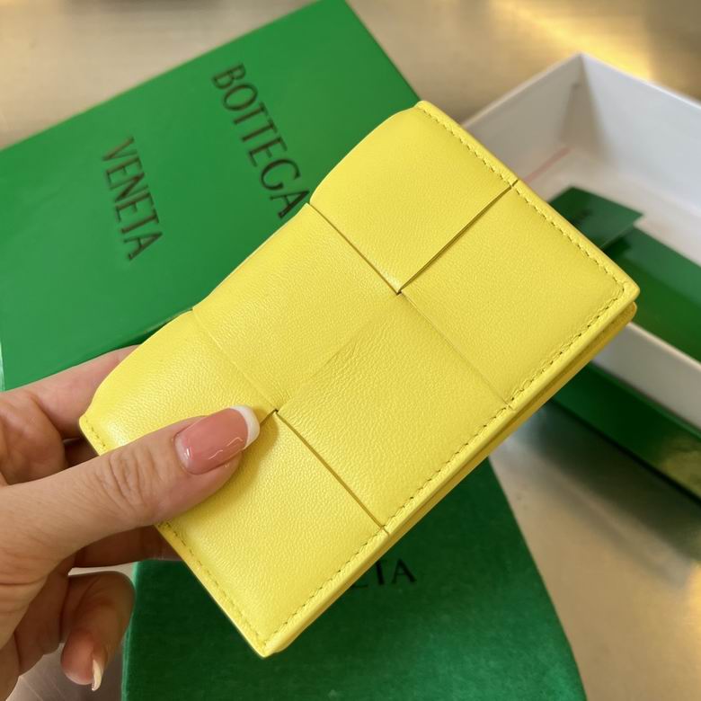 Bottega Veneta Cassette Bi-Fold Card Case in Yellow Intrecciato Leather