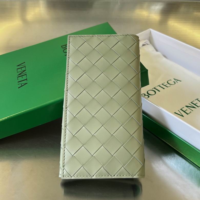 Bottega Veneta Intrecciato Long Bifold Wallet in Sage Green Woven Leather