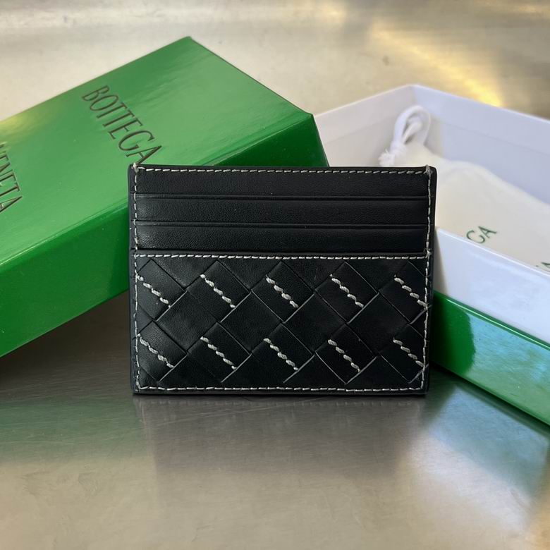 Bottega Veneta Intrecciato Card Case in Black Woven Leather with Contrast Stitch