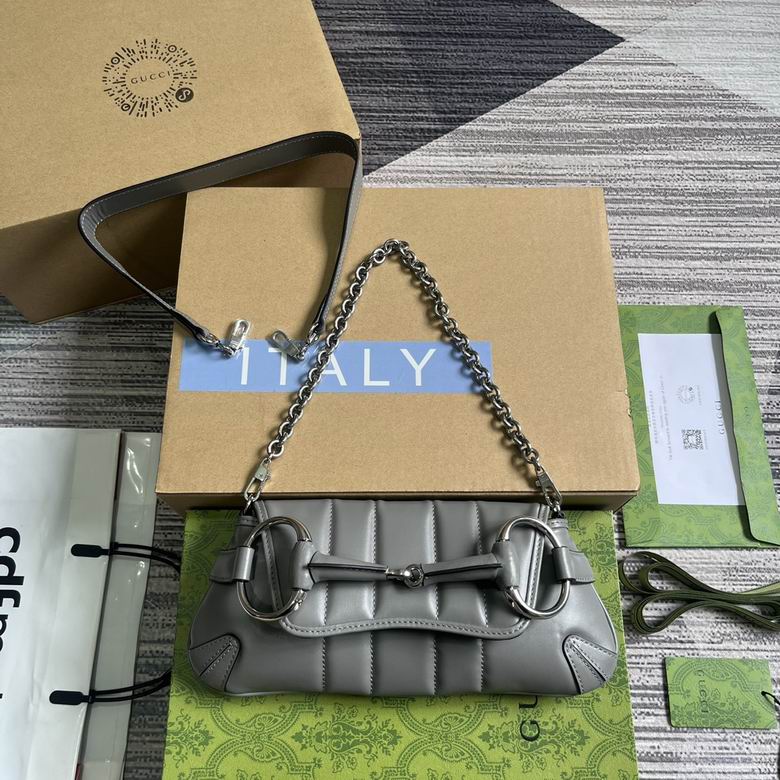 Gucci Horsebit Chain Small Shoulder Bag in Grey Quilted Leather