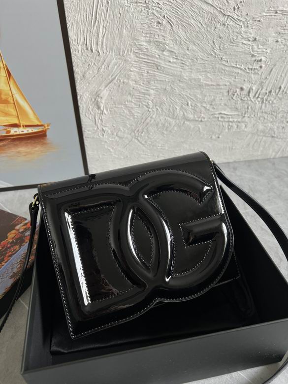 Dolce & Gabbana DG Logo Crossbody Bag in Black Patent Leather