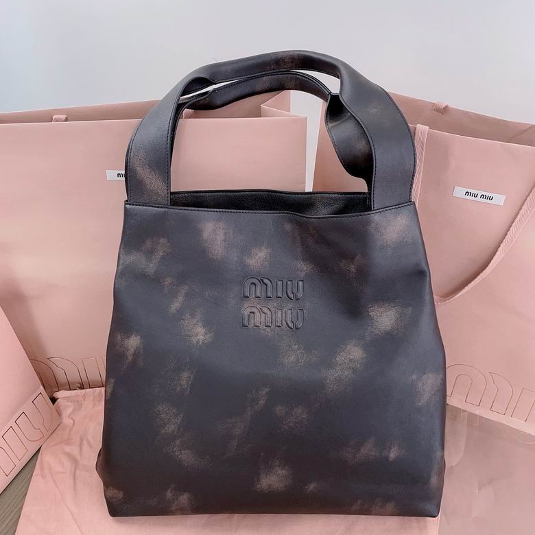 Miu Miu 5BC119 Tote Bag in Faded Black Leather with Embossed Logo
