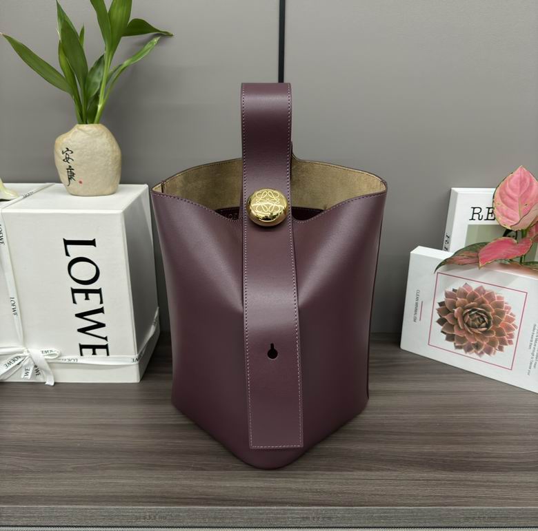 Loewe Pebble Bucket Bag in Burgundy Smooth Leather with Gold Anagram Stud