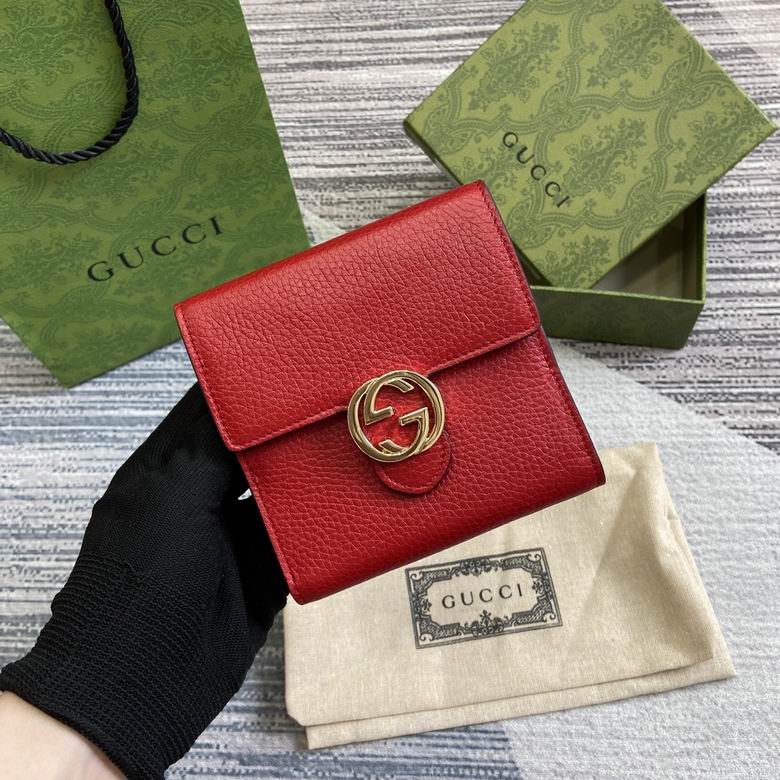Gucci Interlocking G Compact Flap Wallet in Red Grained Leather