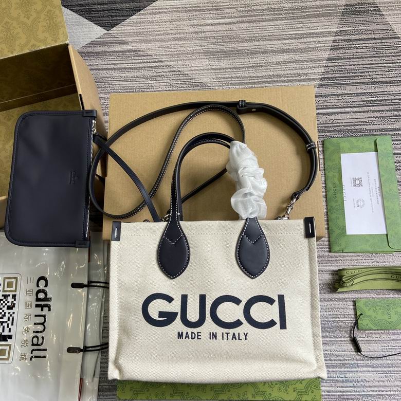 Gucci Small Tote Bag with Logo Print in Off-White Canvas and Navy Leather