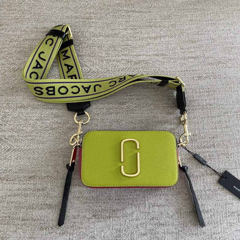 Marc Jacobs Snapshot Small Camera Crossbody Bag in Chartreuse Green Leather