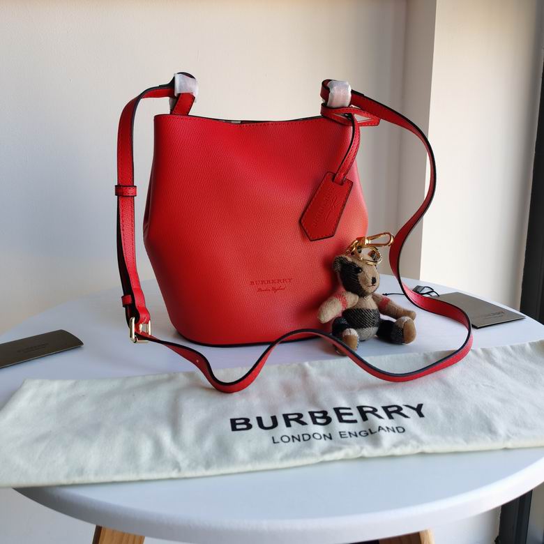 Burberry Bucket Bag · 18.5×23×15 cm