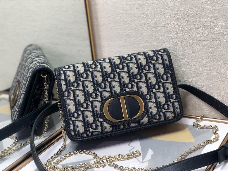 Dior 30 Montaigne 2-in-1 Pouch in Blue Oblique Jacquard with Chain and Strap