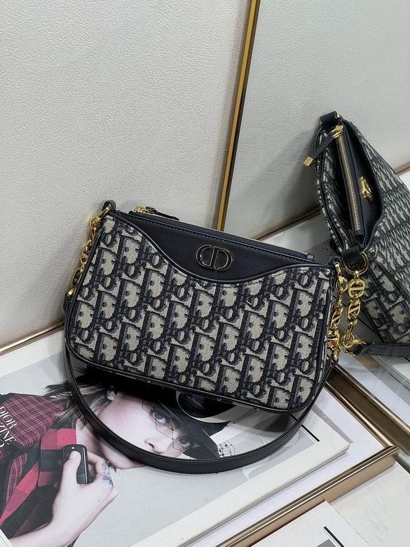 Christian Dior Montaigne Shoulder Bag in Navy Oblique Jacquard with Gold Chain