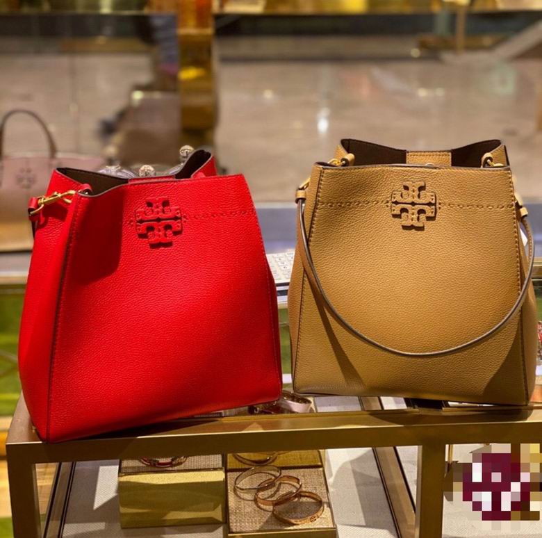 Tory Burch McGraw Bucket Bag in Pebbled Leather, Red and Camel