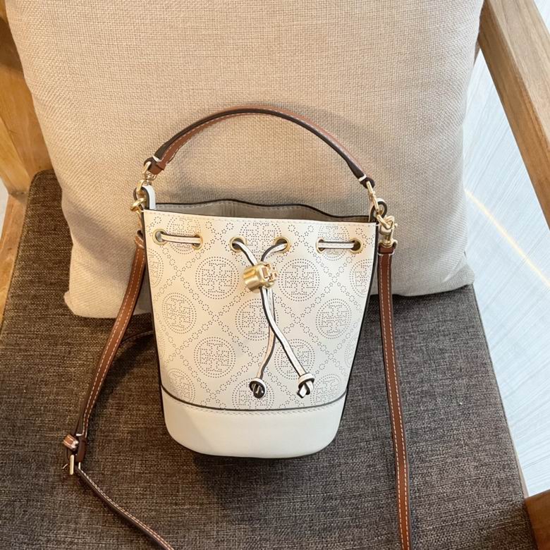 Tory Burch T Monogram Bucket Bag · 18×14×8 cm